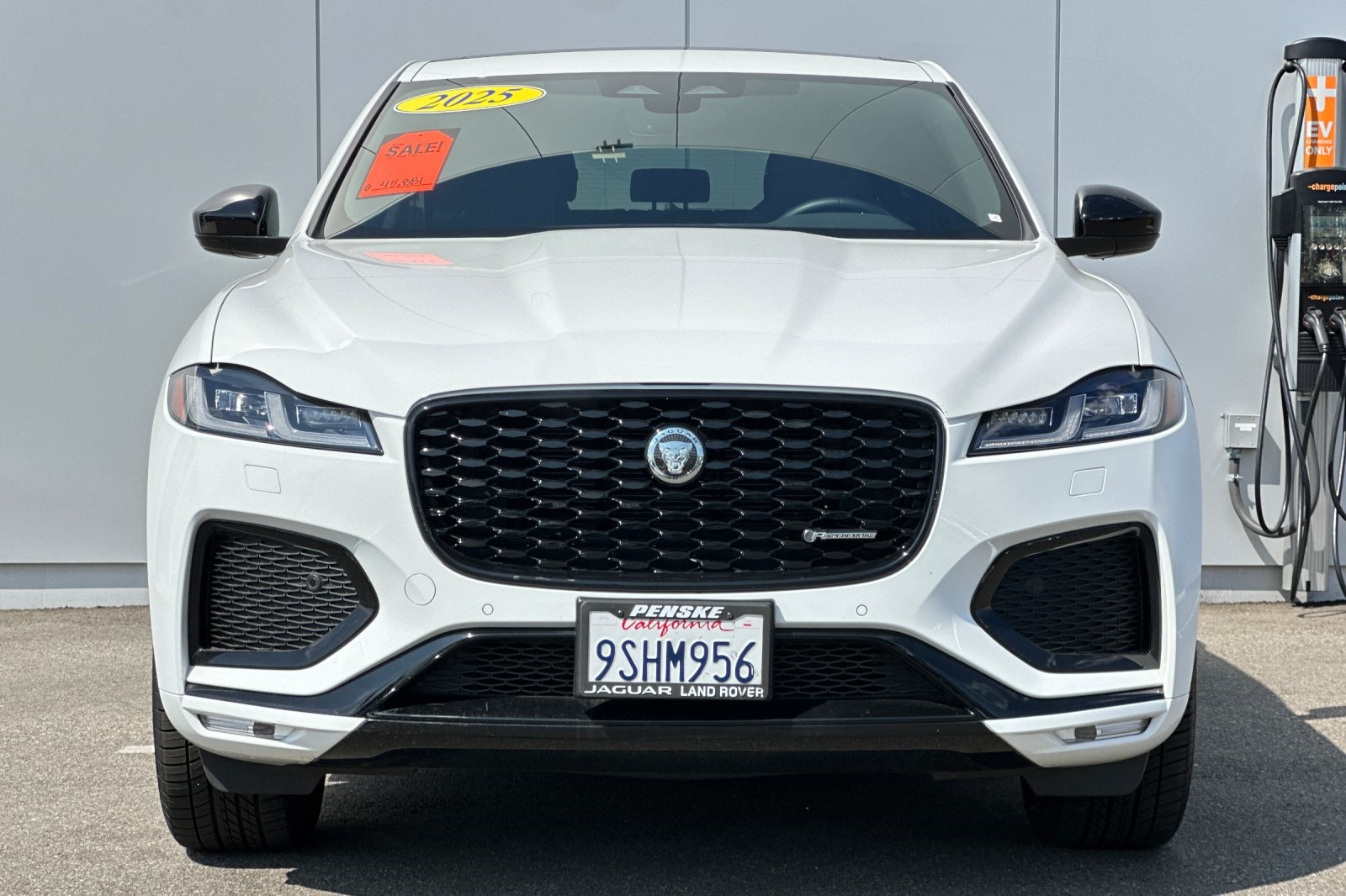 2025 Jaguar F-PACE P250 R-Dynamic S photo 6