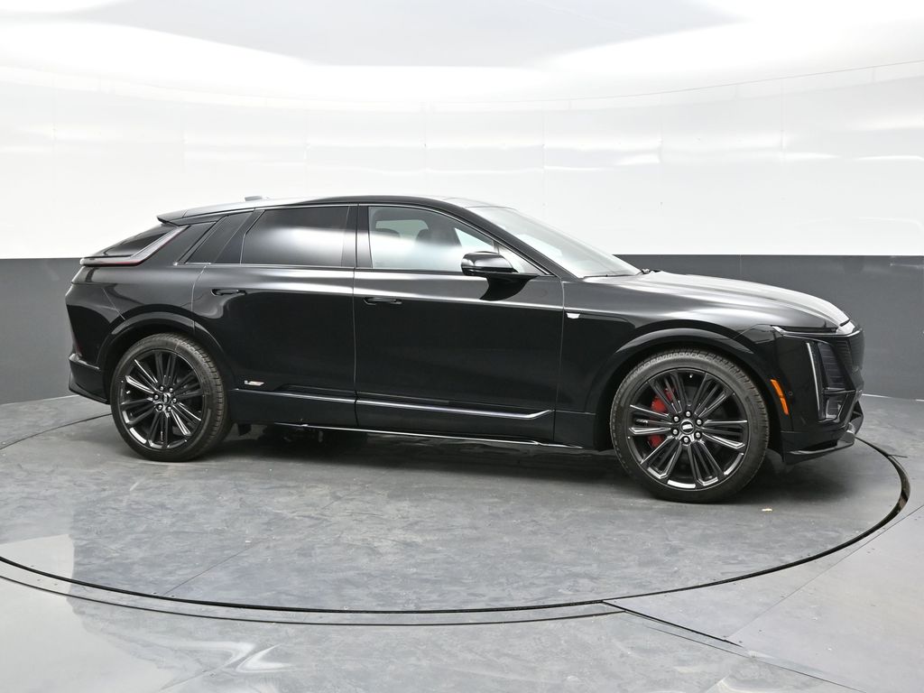 2026 Cadillac Lyriq photo 7