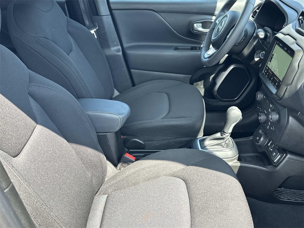 2023 Jeep Renegade Latitude photo 14
