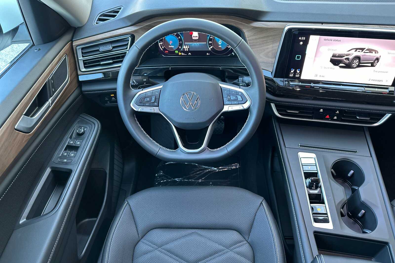 2026 Volkswagen Atlas SE photo 14