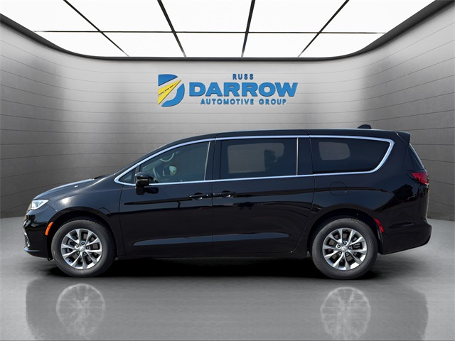 2026 Chrysler Pacifica photo 2