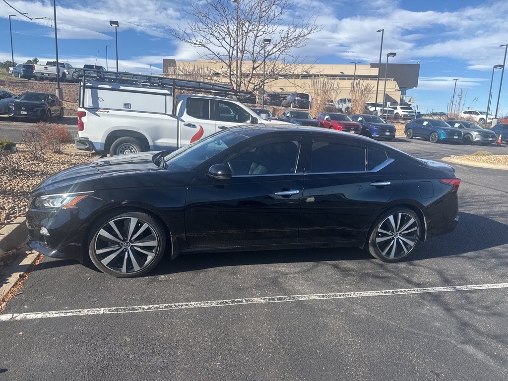 2020 Nissan Altima Platinum photo 3