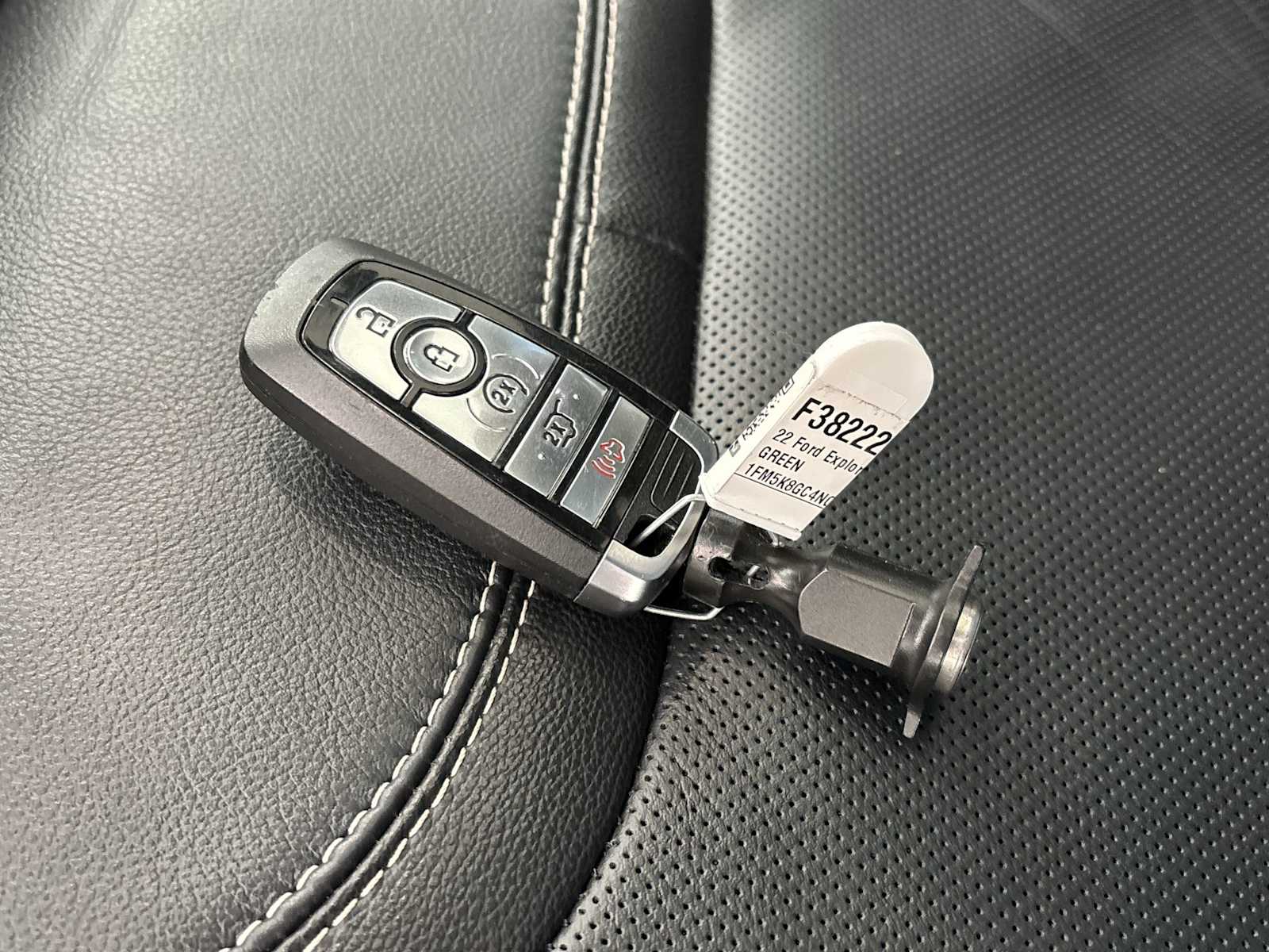 2022 Ford Explorer ST photo 29