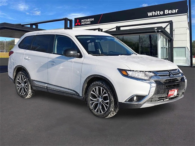 2016 Mitsubishi Outlander ES