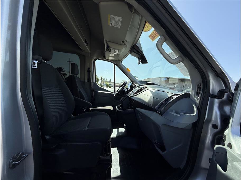 2018 Ford Transit Passenger XLT photo 26