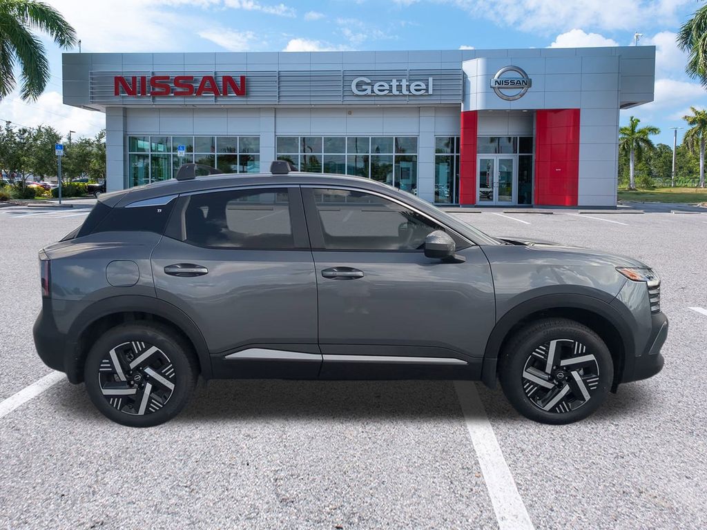 2025 Nissan Kicks SV photo 3
