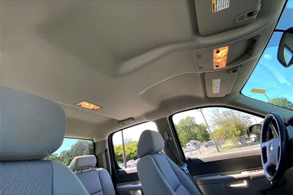 2013 Chevrolet Silverado 2500HD LT photo 21