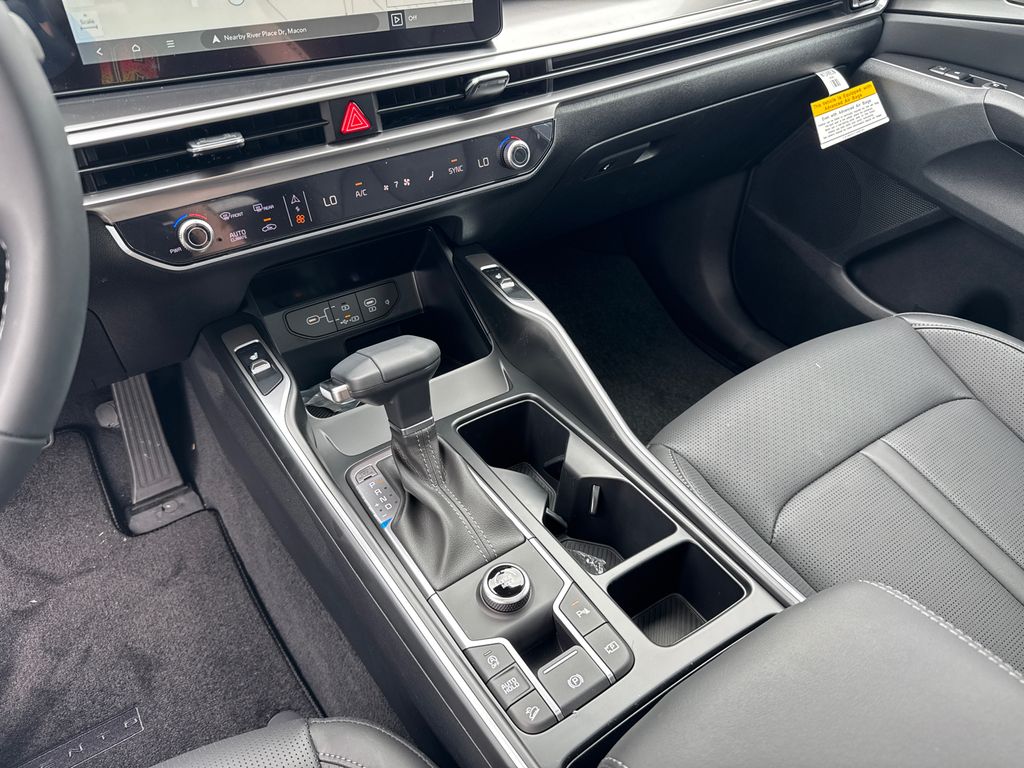 2025 Kia Sorento S photo 25