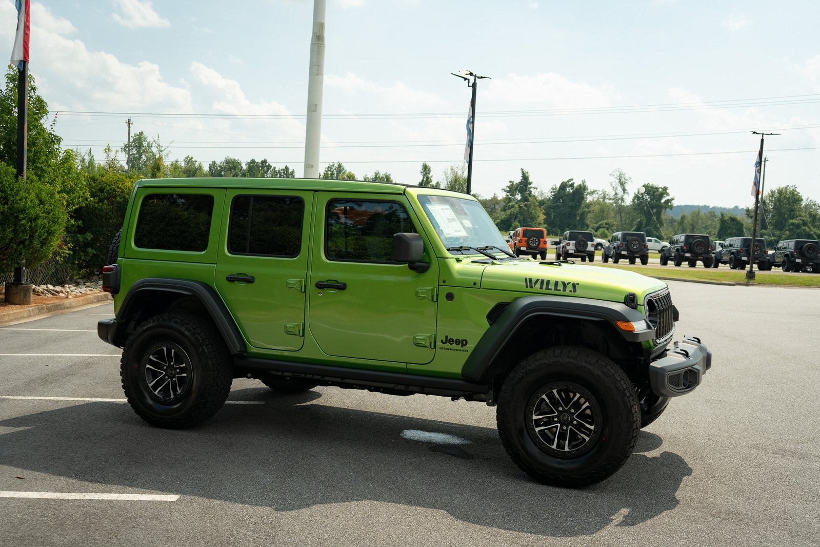 2025 Jeep Wrangler Willys photo 12