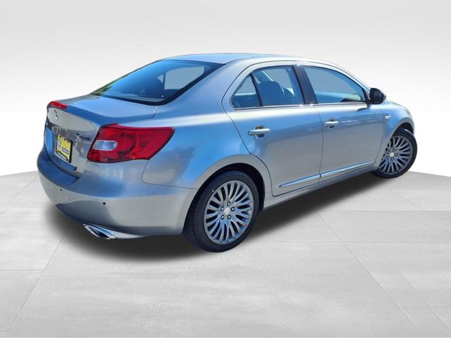 2010 Suzuki Kizashi photo 7