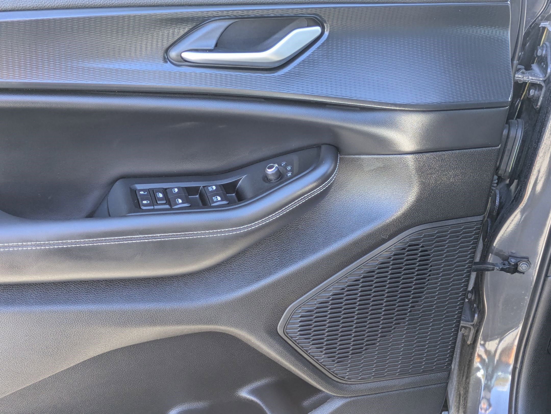 2023 Jeep Grand Cherokee Altitude photo 9