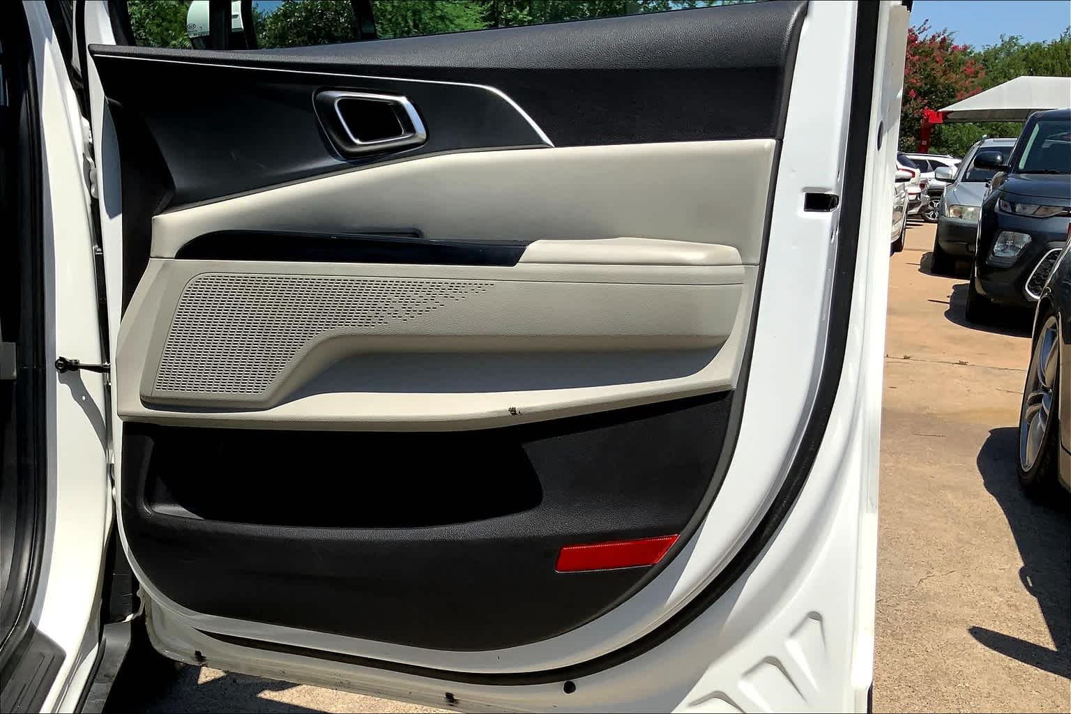 2022 Kia Carnival LX photo 20