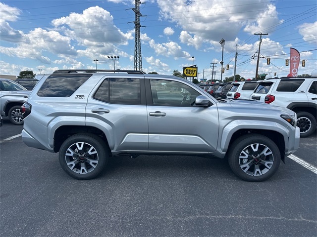 2025 Toyota 4Runner TRD Sport photo 2