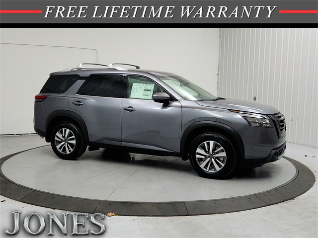 2025 Nissan Pathfinder SL's photo