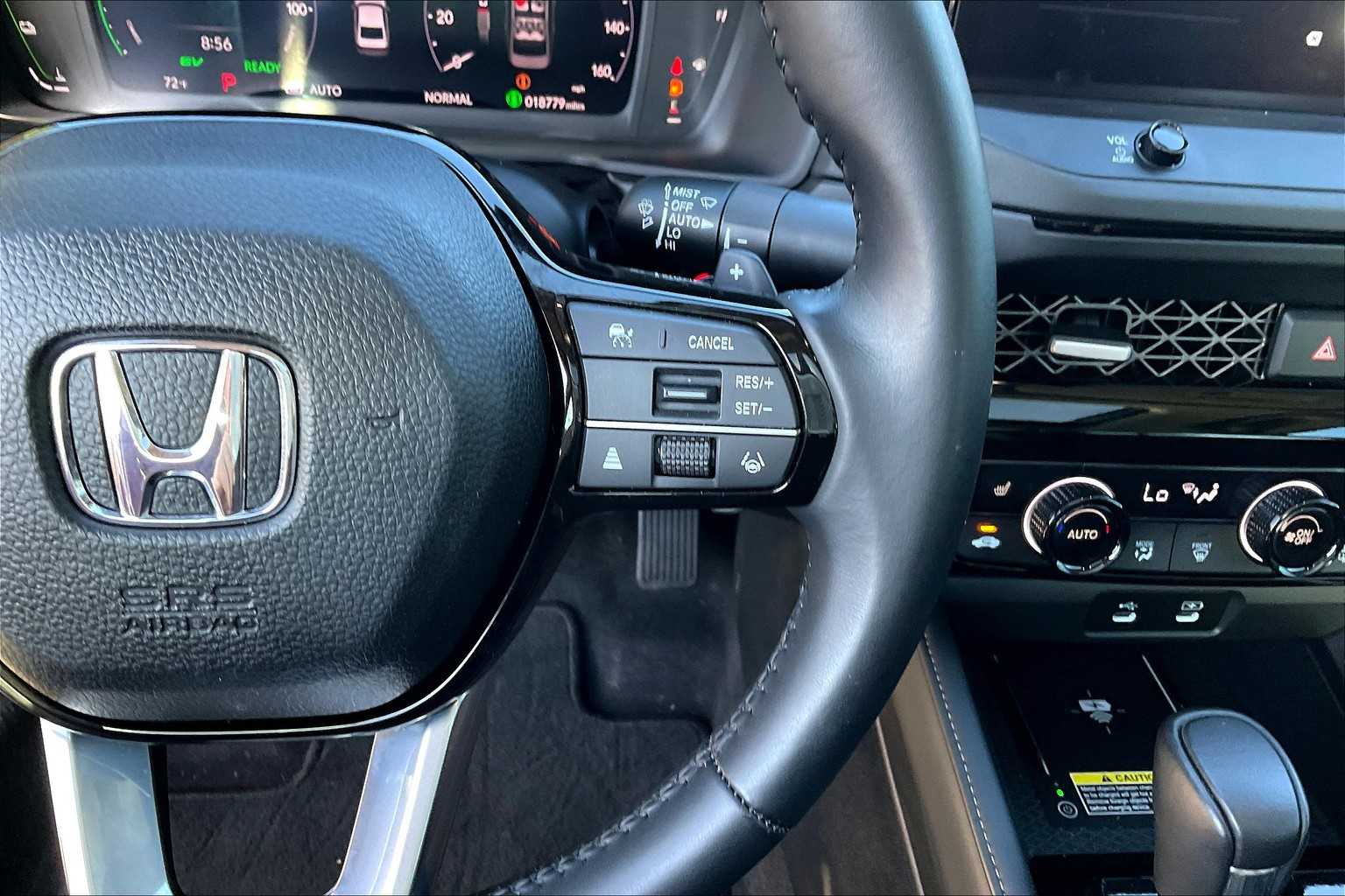2024 Honda Accord Hybrid Touring photo 22