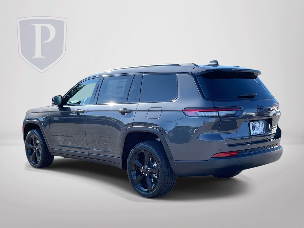2025 Jeep Grand Cherokee Altitude X photo 2