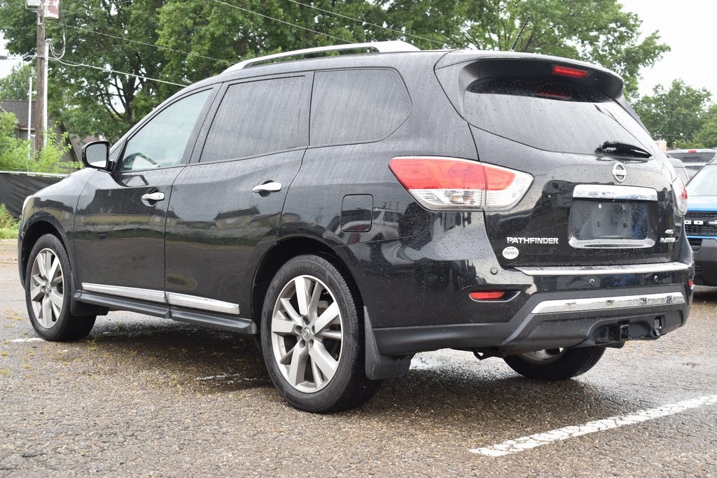 2015 Nissan Pathfinder Platinum photo 6