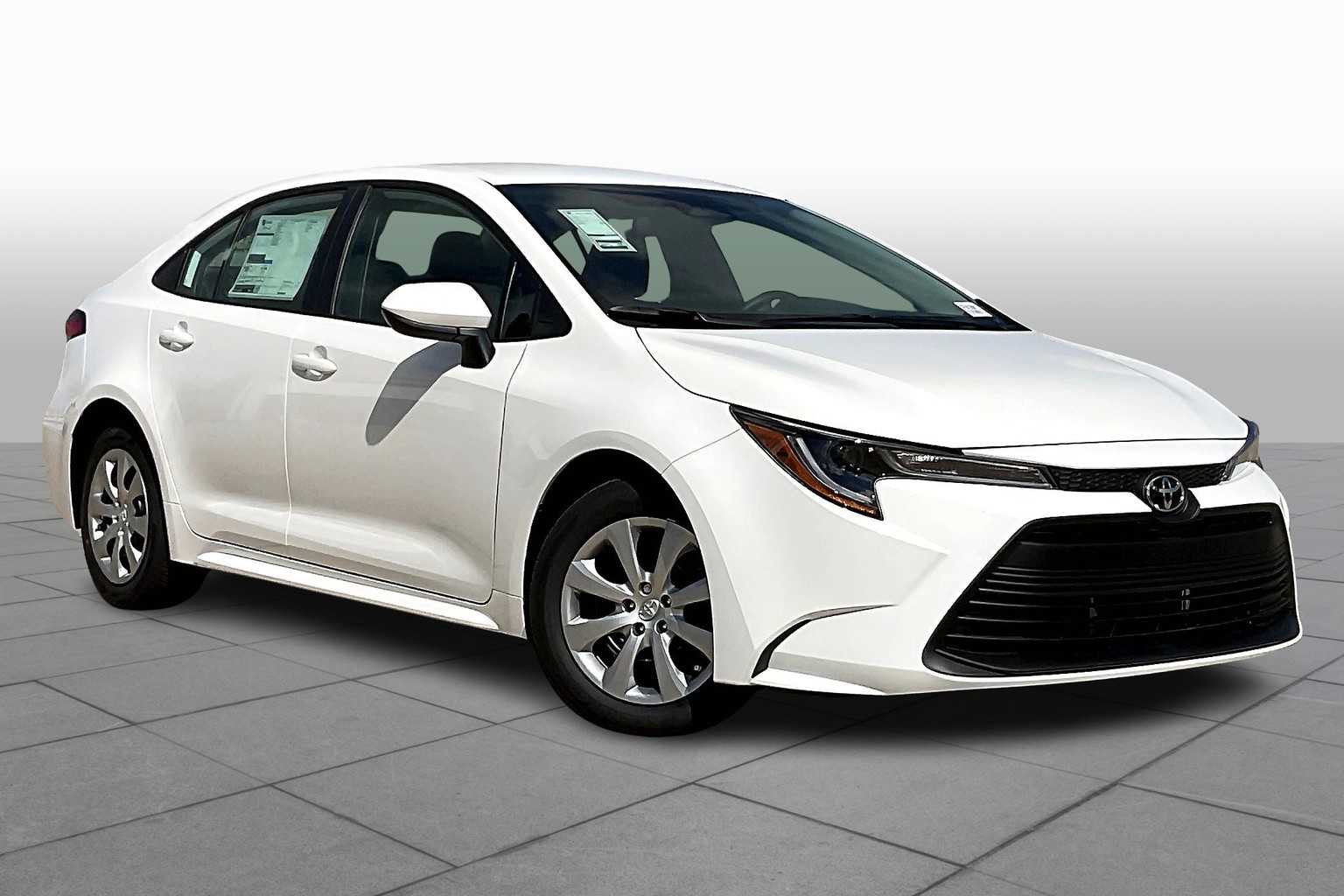 2026 Toyota Corolla LE photo 2