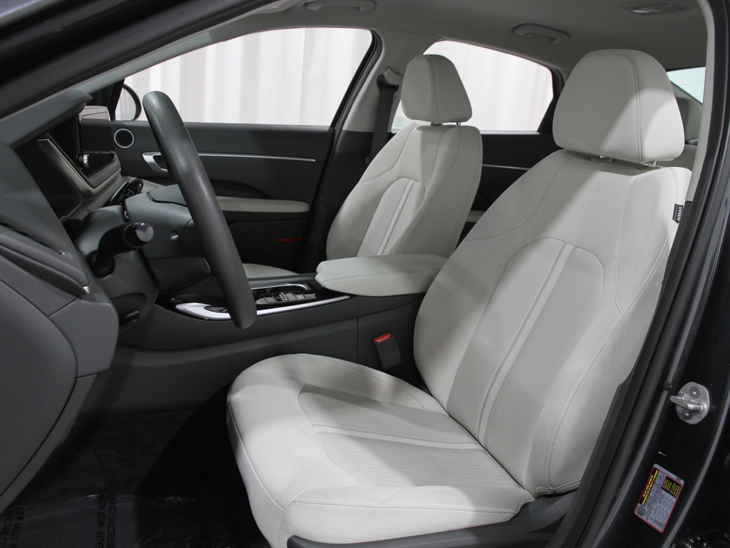 2023 Hyundai Sonata SEL photo 3