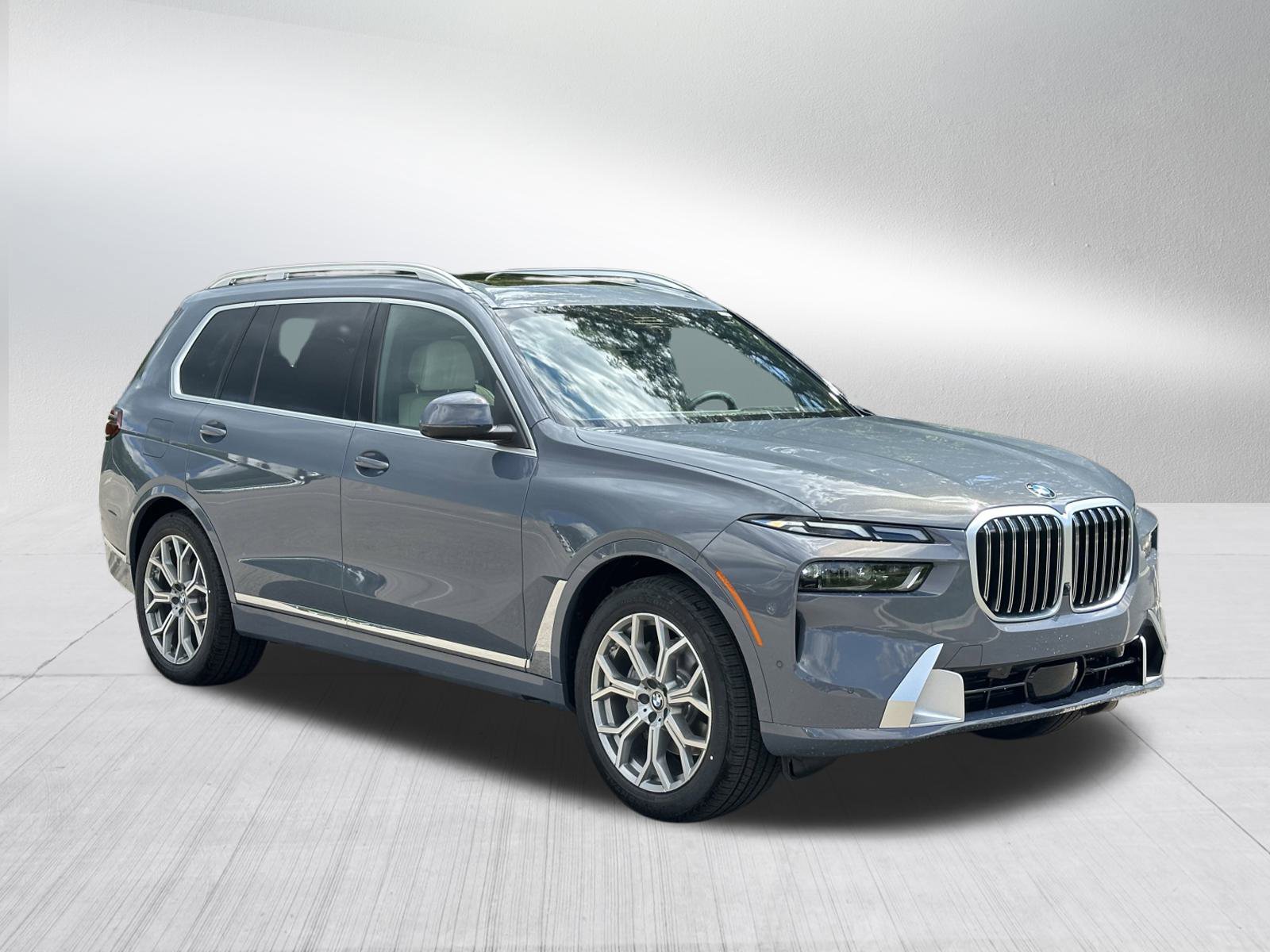 2026 BMW X7 40i's photo