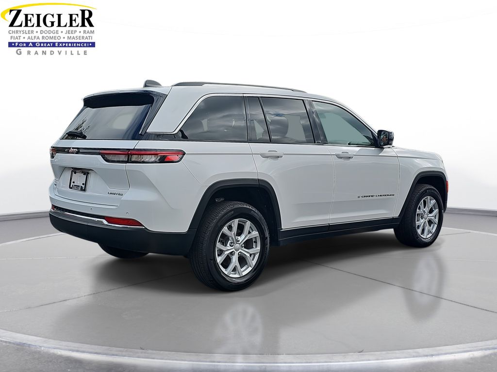 2023 Jeep Grand Cherokee Limited photo 4