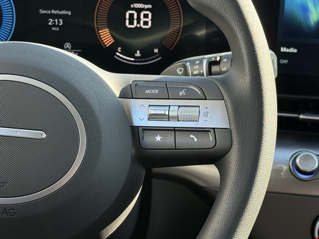2026 Hyundai Kona SE photo 7