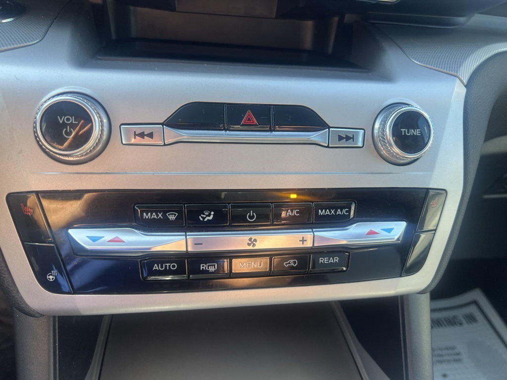 2022 Ford Explorer XLT photo 24
