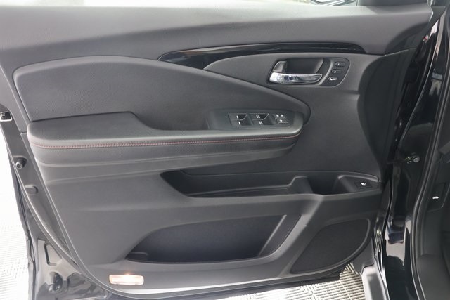 2023 Honda Ridgeline Black Edition photo 22