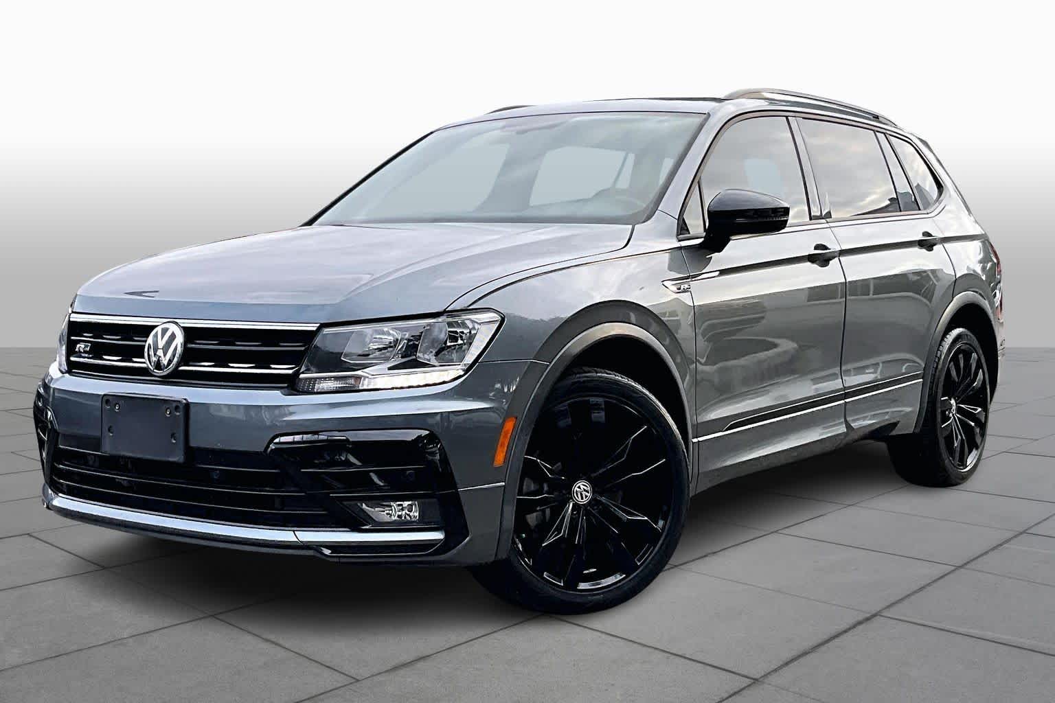 2021 Volkswagen Tiguan SE R-LINE BLACK's photo