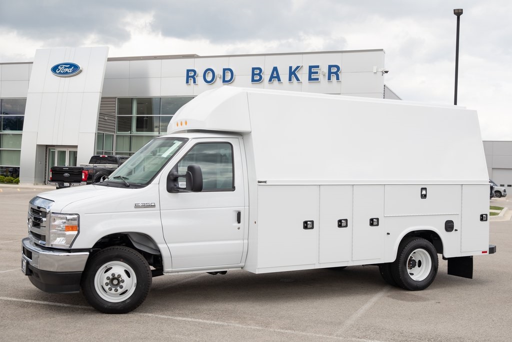 2026 Ford E-350 Base photo 4