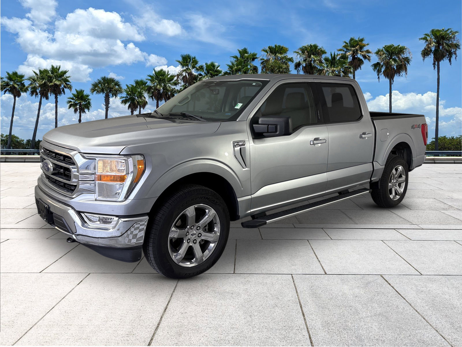 2023 Ford F-150 XLT photo 4