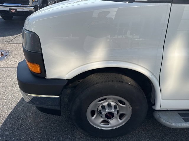 2023 Gmc Savana Cargo 2500 photo 3