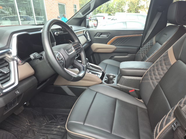 2024 Gmc Canyon Denali photo 3