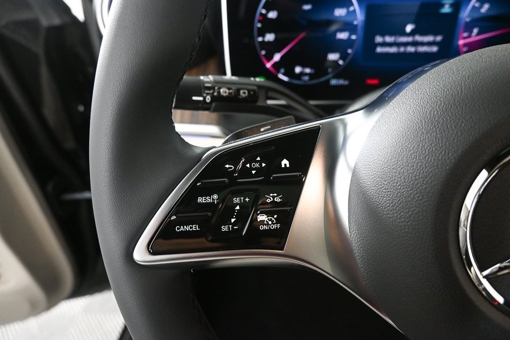 2026 Mercedes Benz GLC 300 photo 4