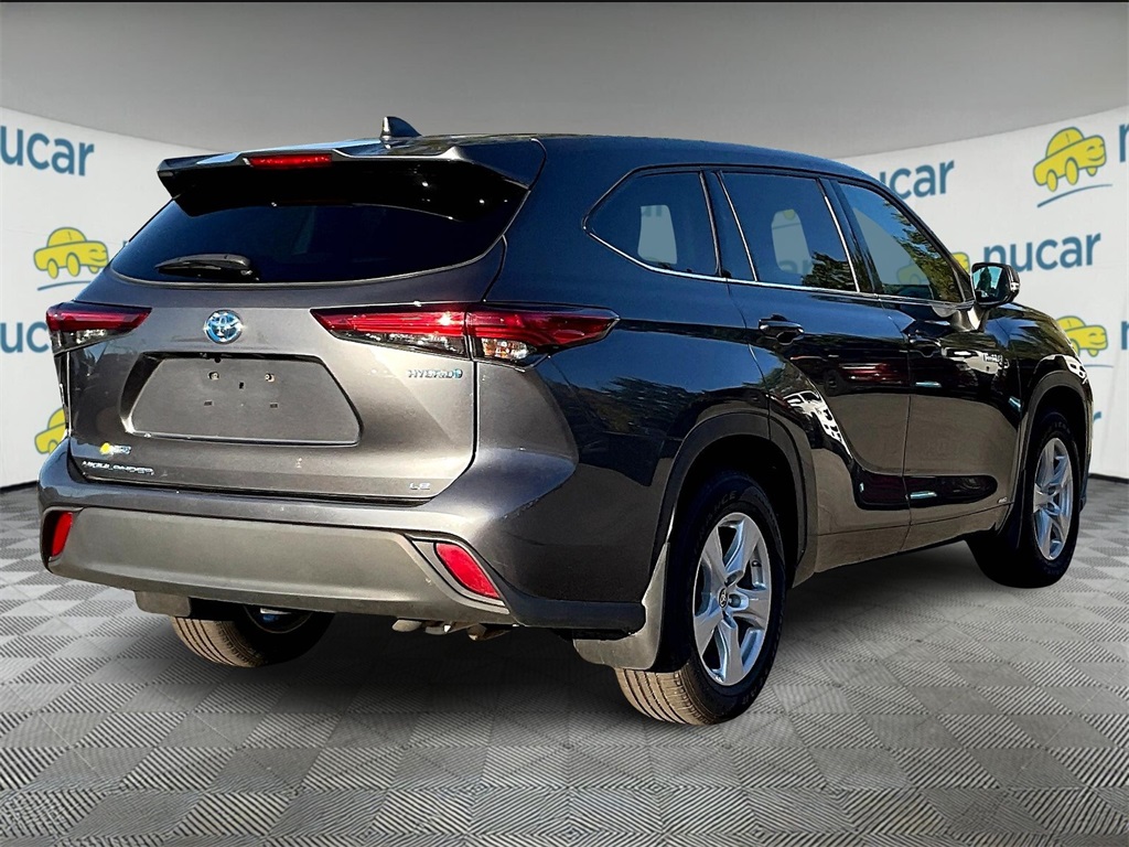 2020 Toyota Highlander Hybrid LE photo 6