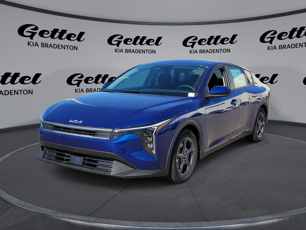 2025 Kia K4 LXS's photo
