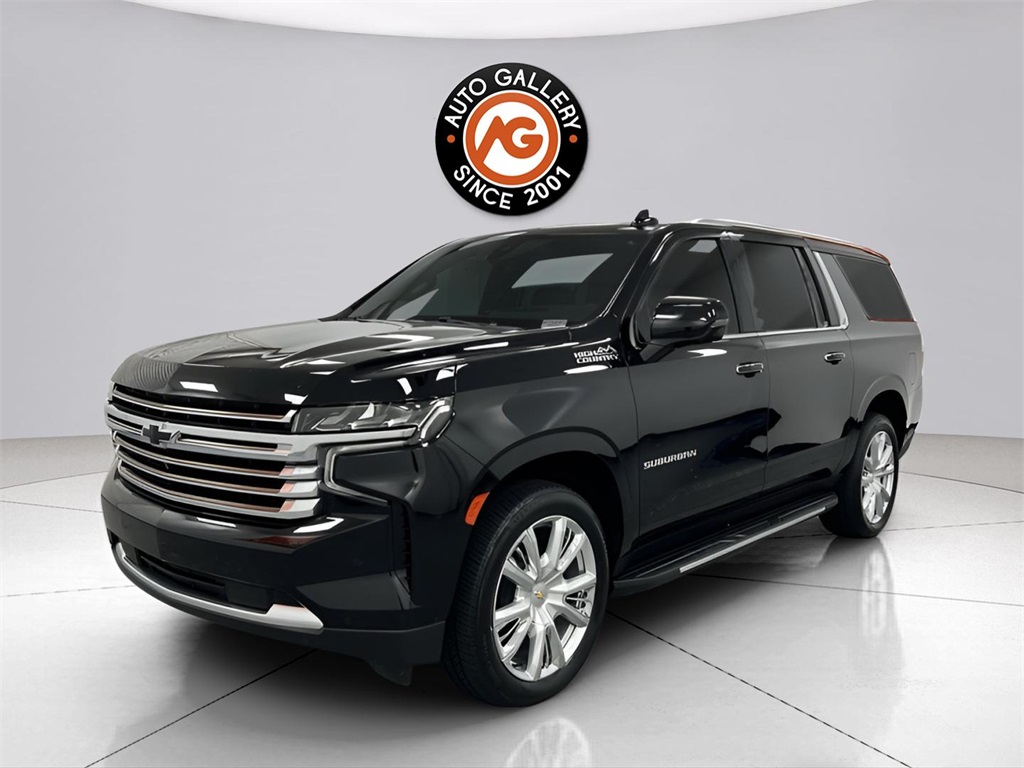 2022 Chevrolet Suburban High Country photo 2