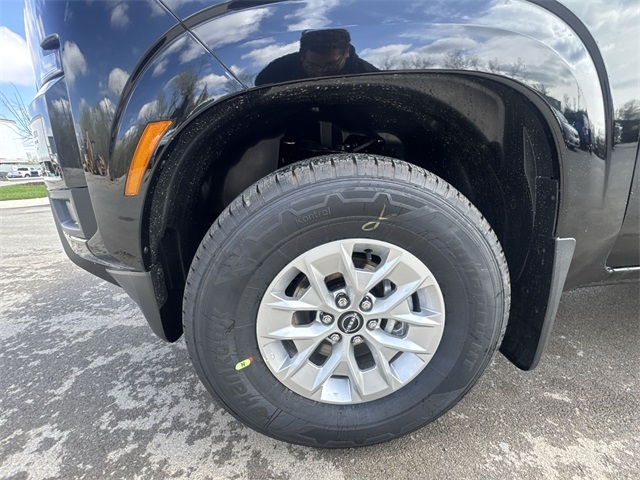 2025 Nissan Frontier S photo 10