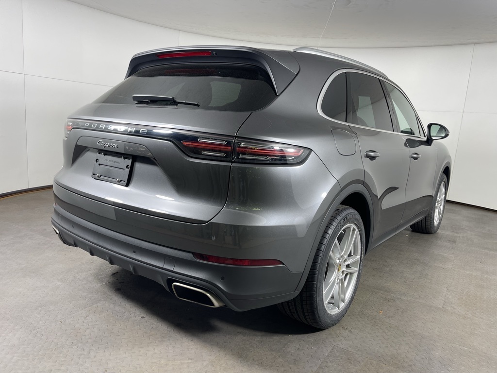 2022 Porsche Cayenne Base photo 7