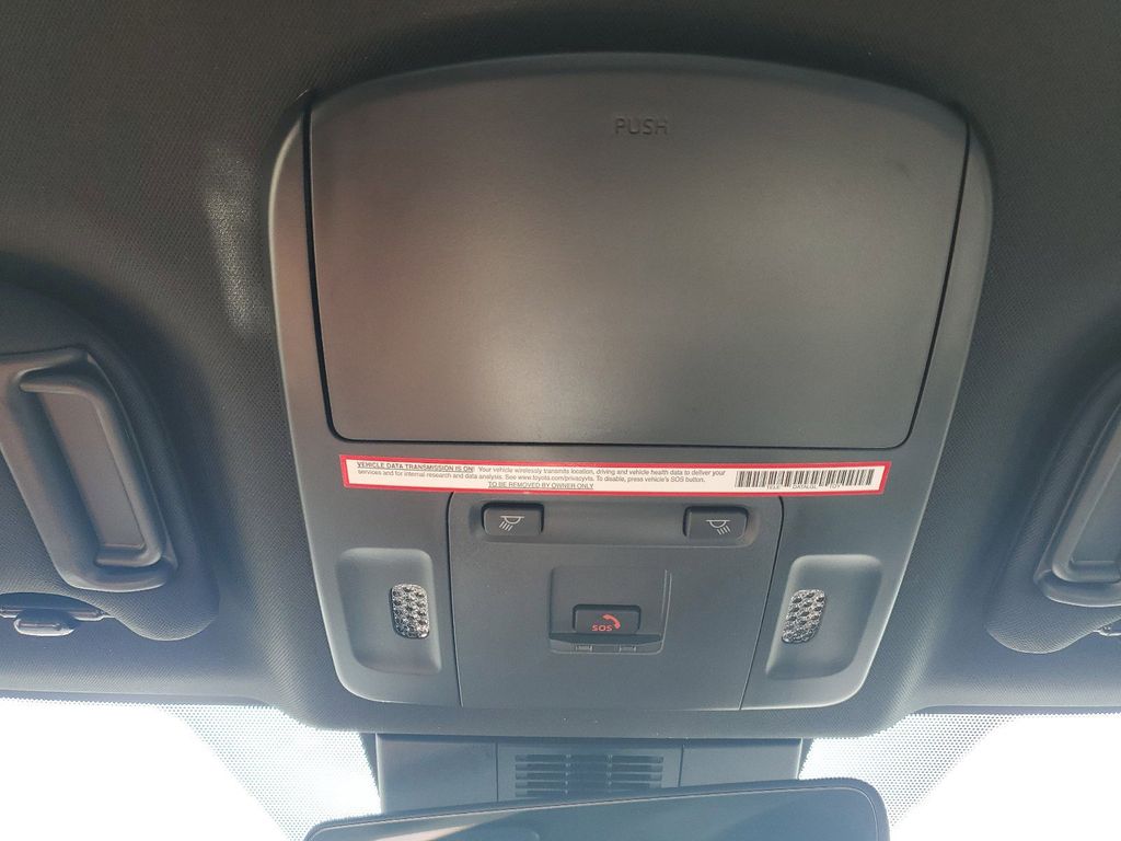 2025 Toyota Camry SE photo 28