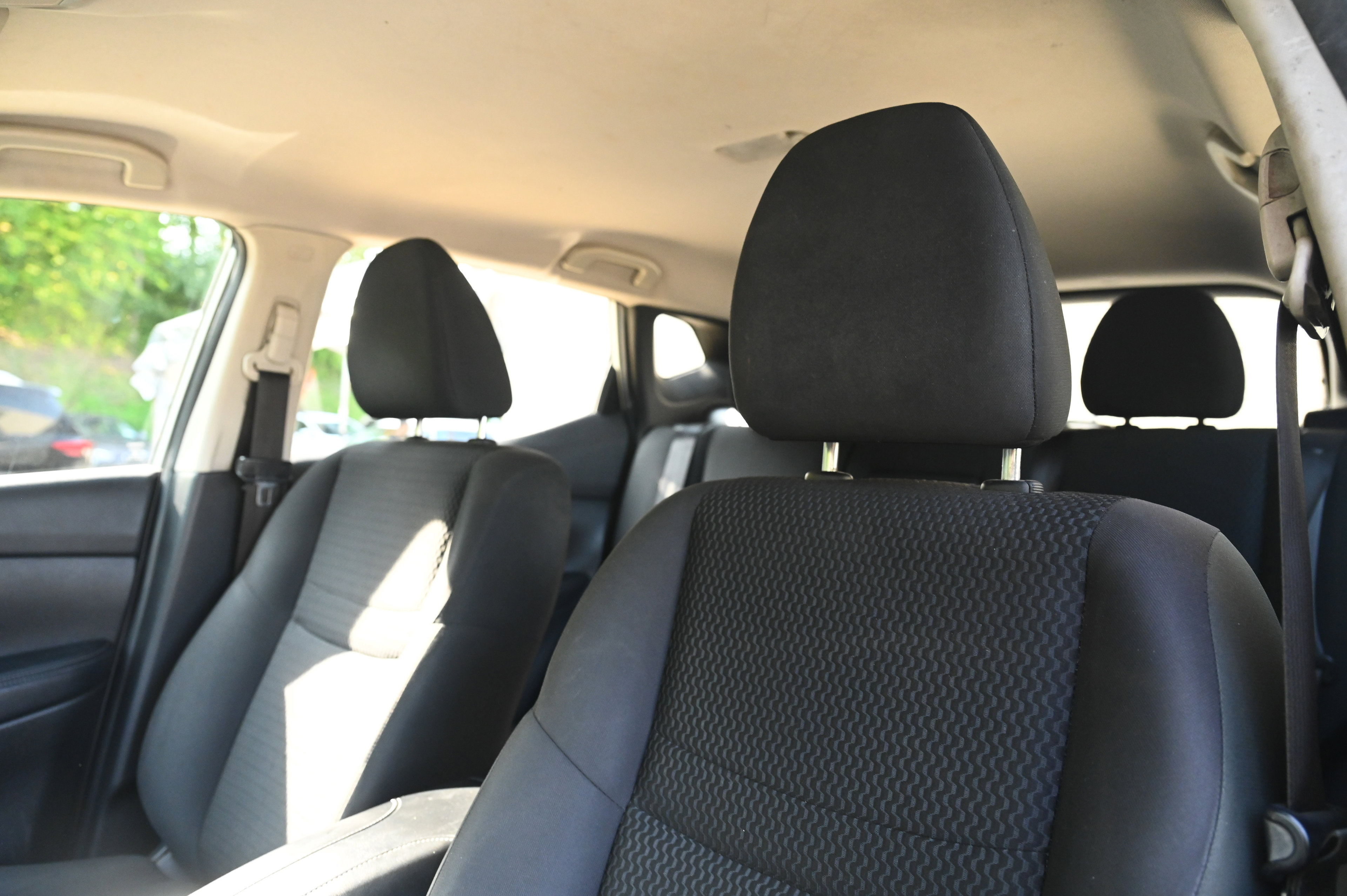 2019 Nissan Rogue Sport S photo 17