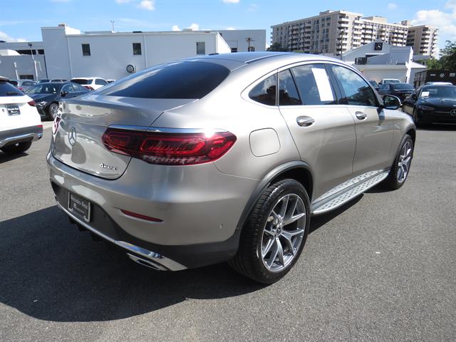 2021 Mercedes Benz GLC 300 photo 4
