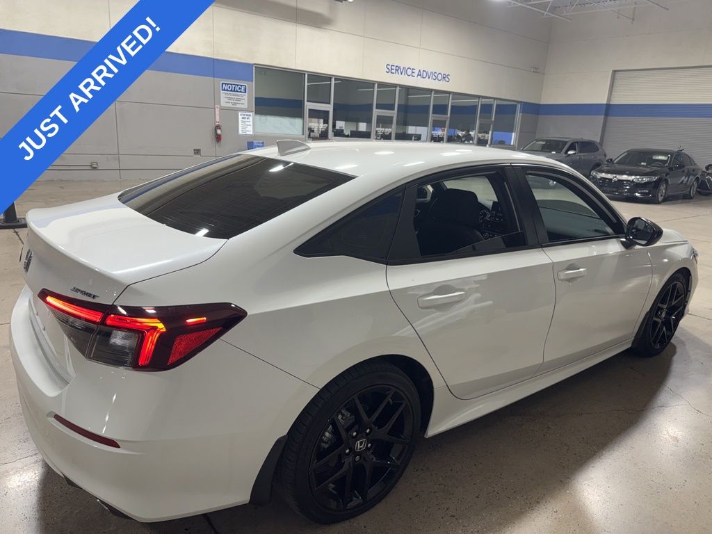 2025 Honda Civic Sport photo 3