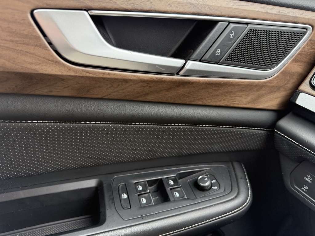 2024 Volkswagen Atlas SE Technology photo 30