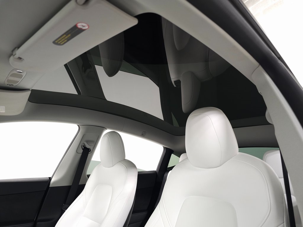 2023 Tesla Model Y Performance photo 16