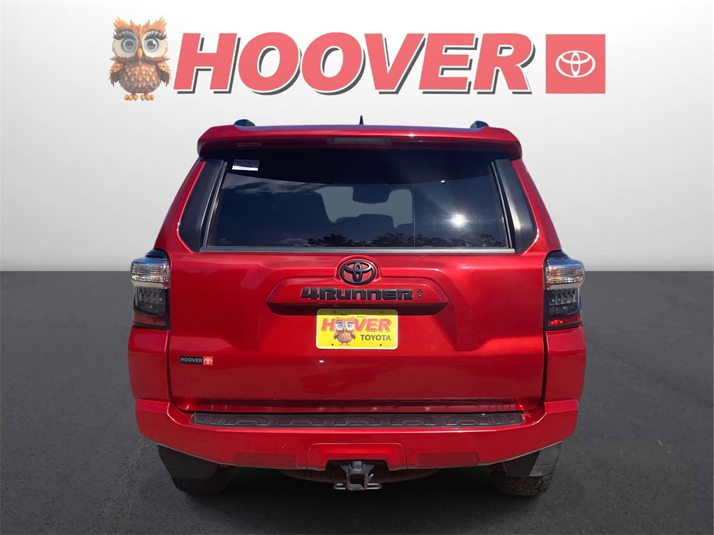 2022 Toyota 4Runner SR5 photo 2