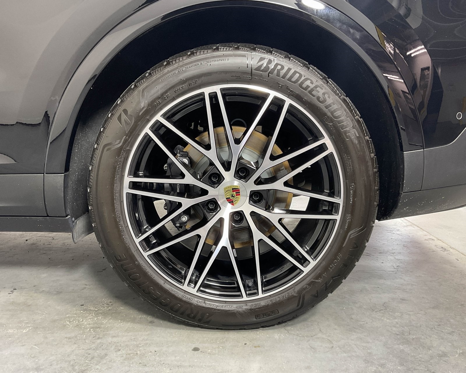2024 Porsche Cayenne photo 11