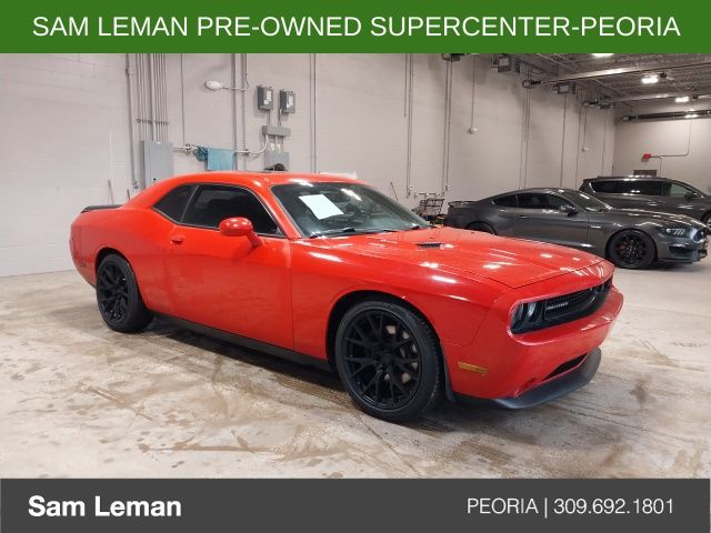 2014 Dodge Challenger R/T's photo