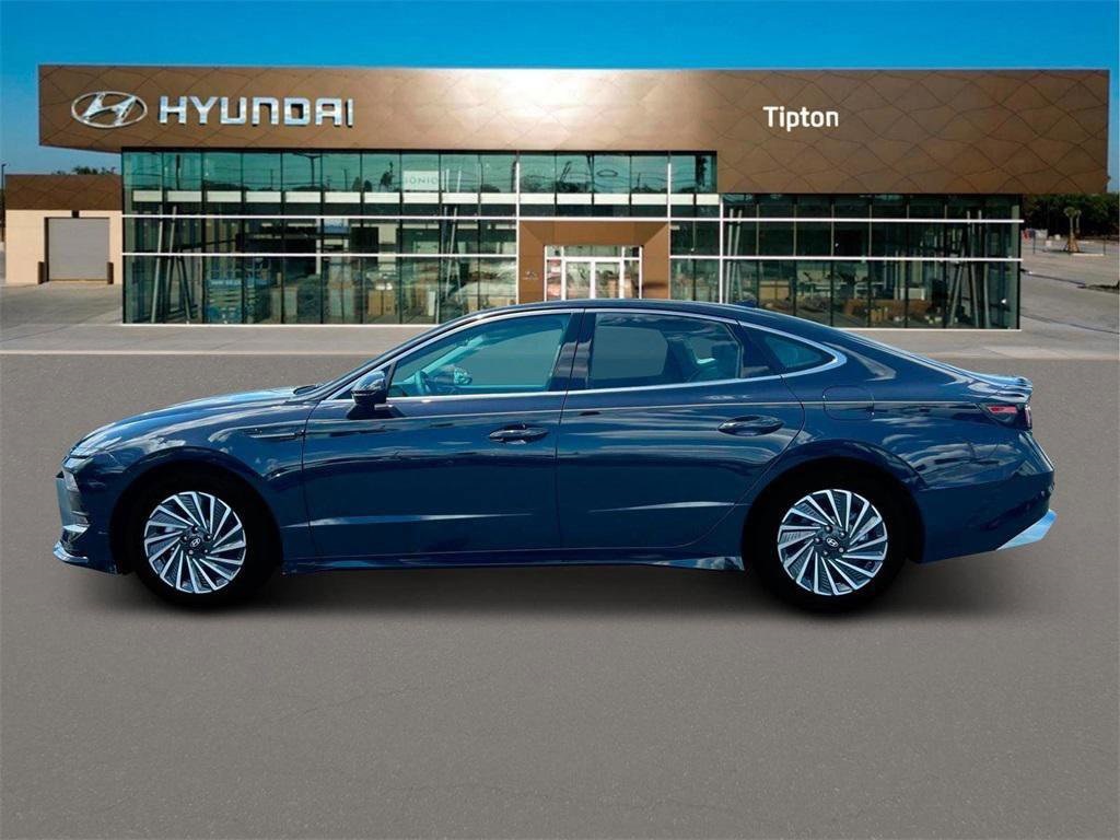 2024 Hyundai Sonata Hybrid SEL photo 2