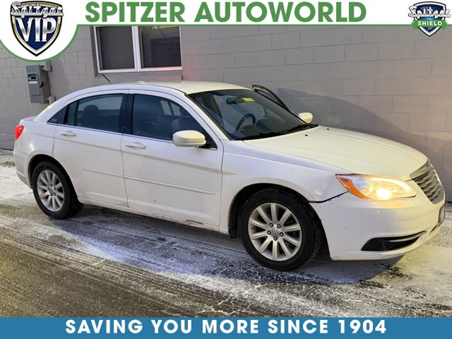 2012 Chrysler 200 Touring's photo